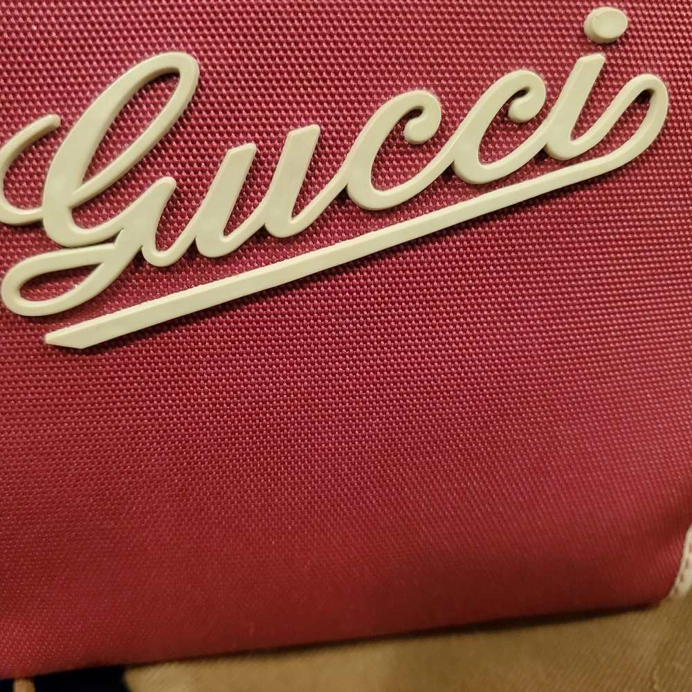 Beautiful Gucci canvas wallet